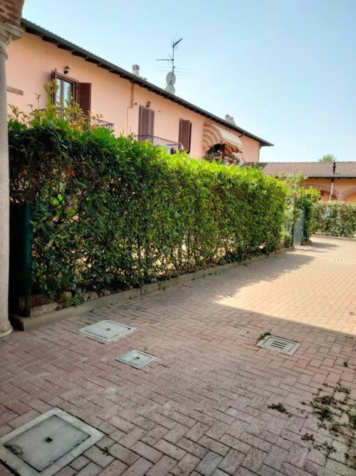 Appartamento In Cascina Lombarda Caselle Lurani Exterior foto